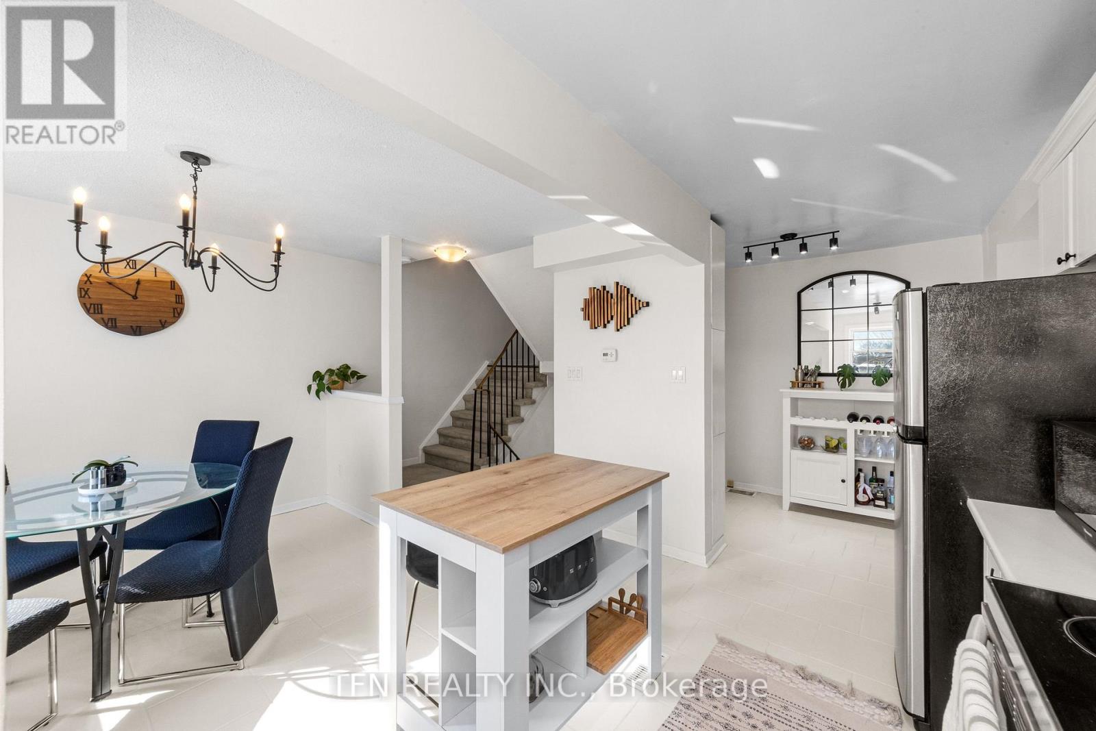 21 - 30 Heslop Road, Milton, Ontario  L9T 1B3 - Photo 21 - W12894714