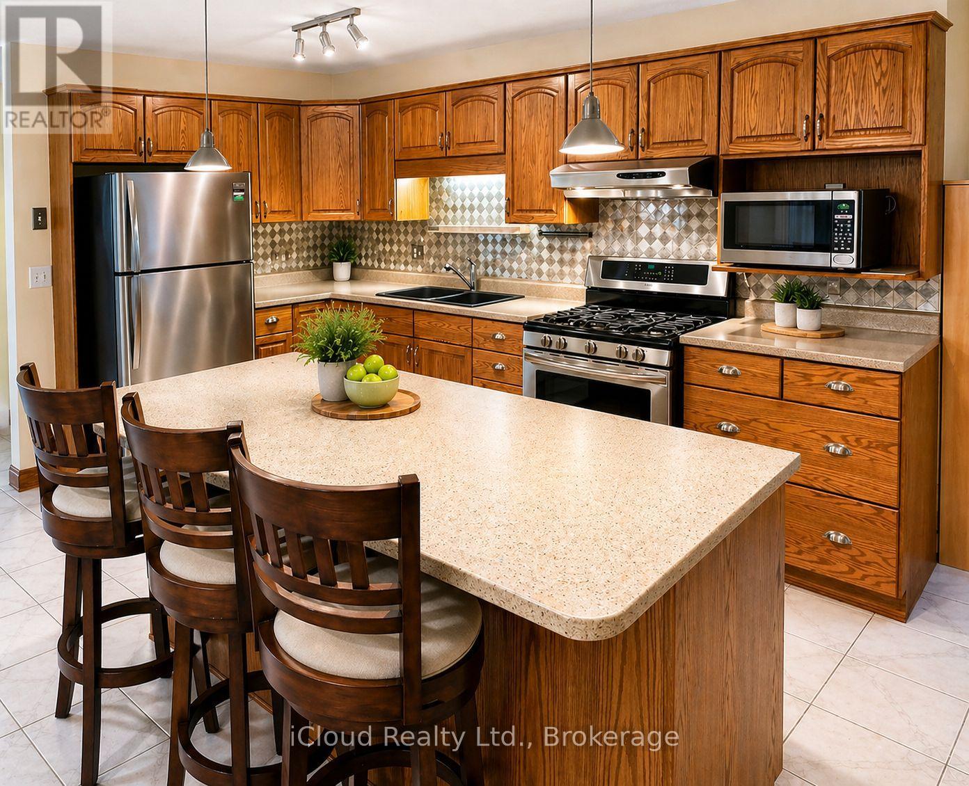 86 Glendale Drive E, Tillsonburg, Ontario  N4G 1J7 - Photo 2 - X12645510