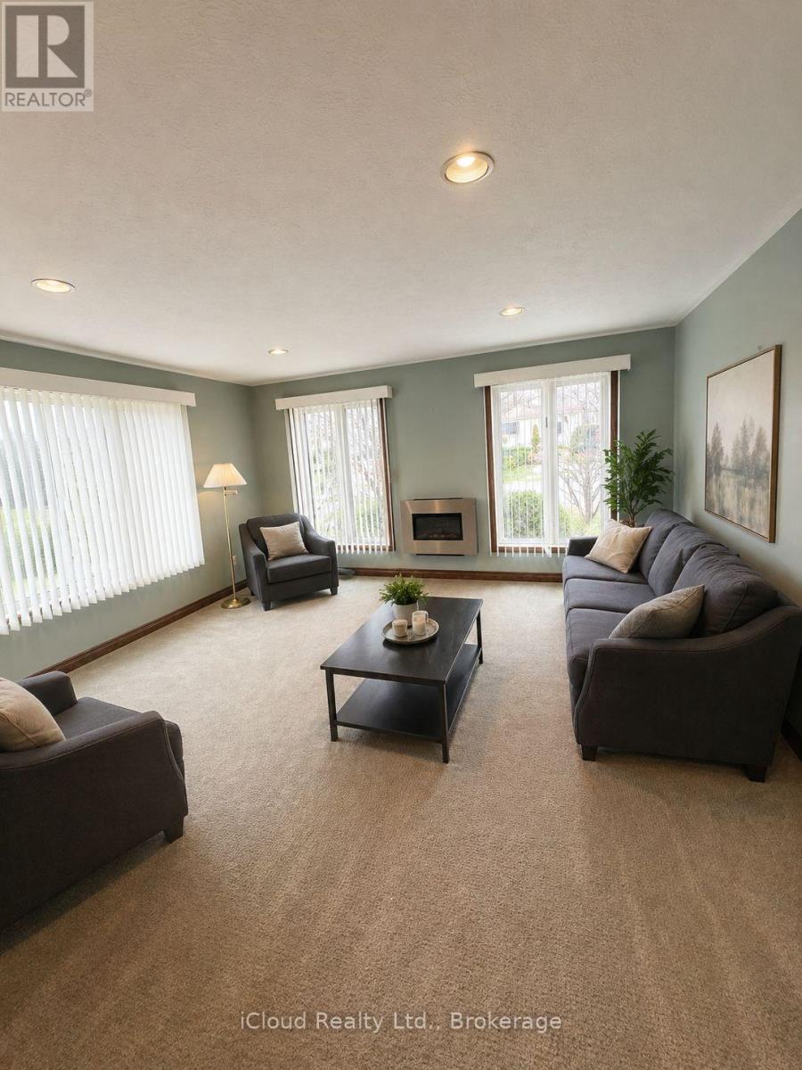 86 Glendale Drive E, Tillsonburg, Ontario  N4G 1J7 - Photo 3 - X12645510