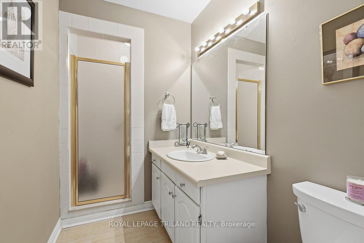 27 - 5 Cadeau Terrace, London South, Ontario  N6K 4H1 - Photo 18 - X12928008