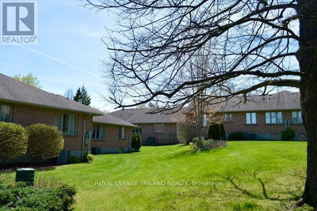 27 - 5 Cadeau Terrace, London South, Ontario  N6K 4H1 - Photo 30 - X12928008