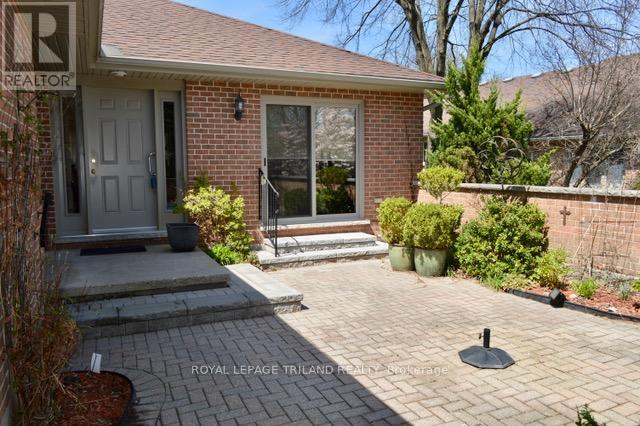 27 - 5 Cadeau Terrace, London South, Ontario  N6K 4H1 - Photo 33 - X12928008