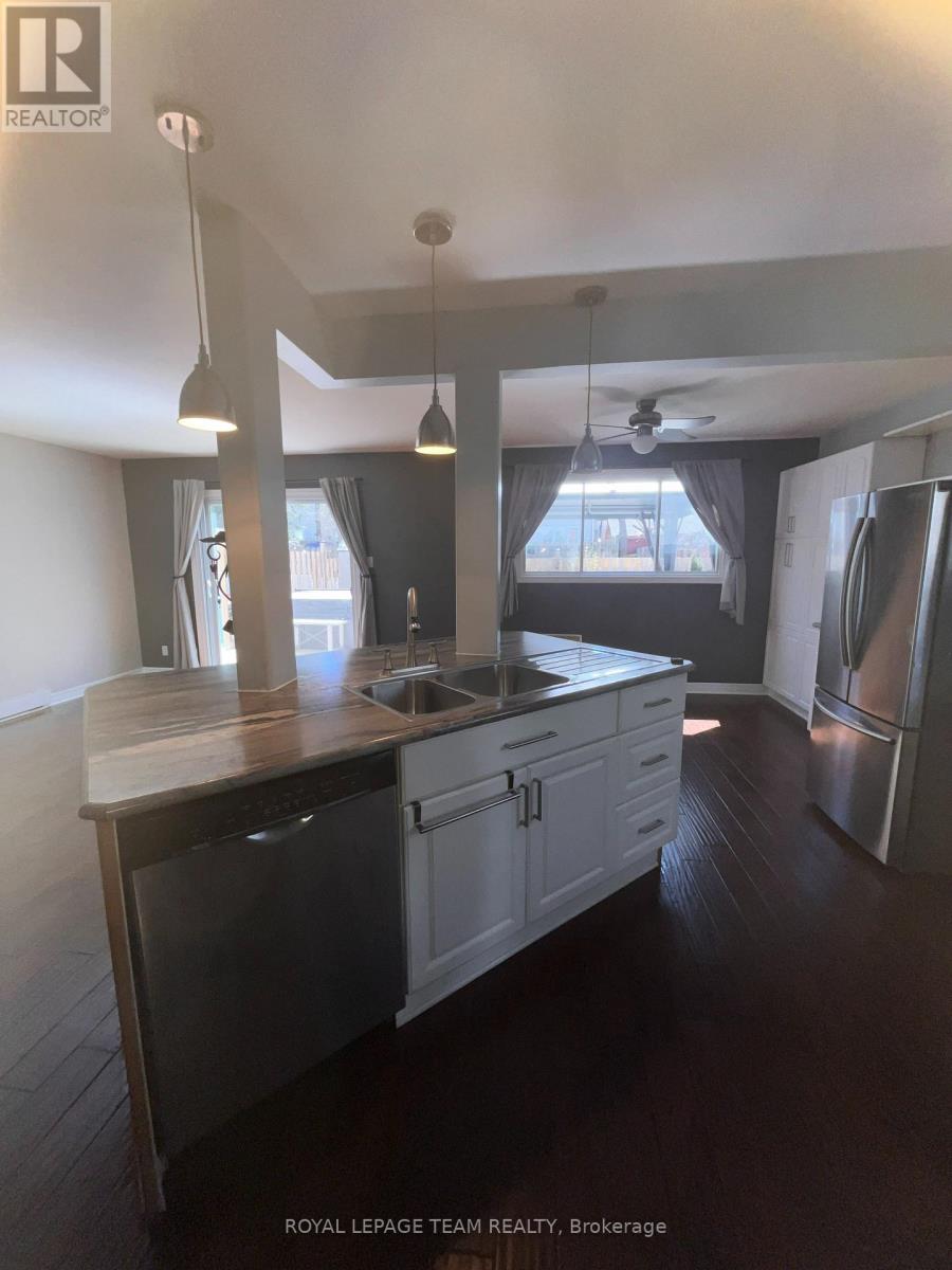 87 Grady Crescent, Ottawa, Ontario  K2H 5S2 - Photo 5 - X13045862