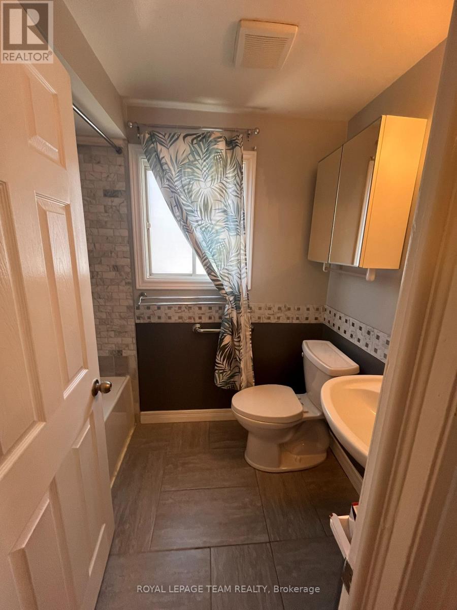 87 Grady Crescent, Ottawa, Ontario  K2H 5S2 - Photo 11 - X13045862