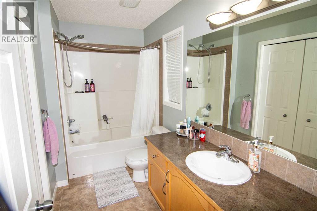 754 Luxstone Gate SW, Airdrie, Alberta  T4B 0H3 - Photo 19 - A2305074