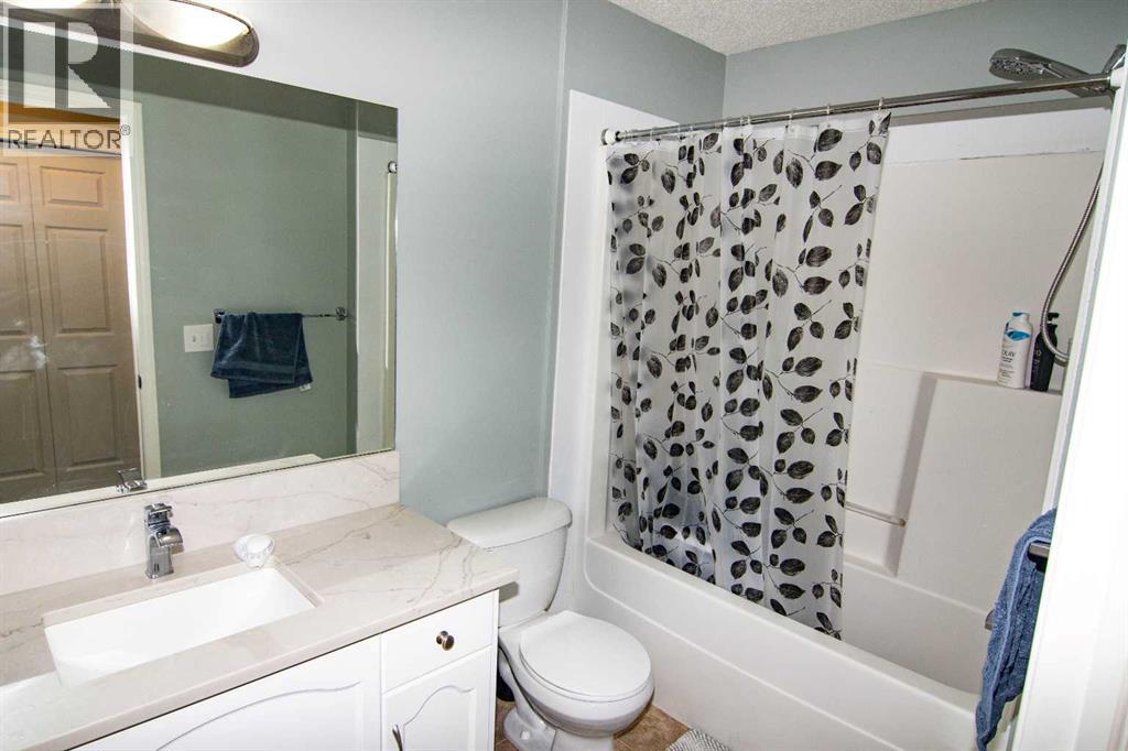 754 Luxstone Gate SW, Airdrie, Alberta  T4B 0H3 - Photo 21 - A2305074