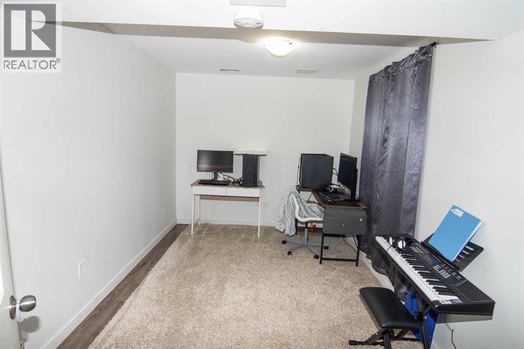 754 Luxstone Gate SW, Airdrie, Alberta  T4B 0H3 - Photo 26 - A2305074