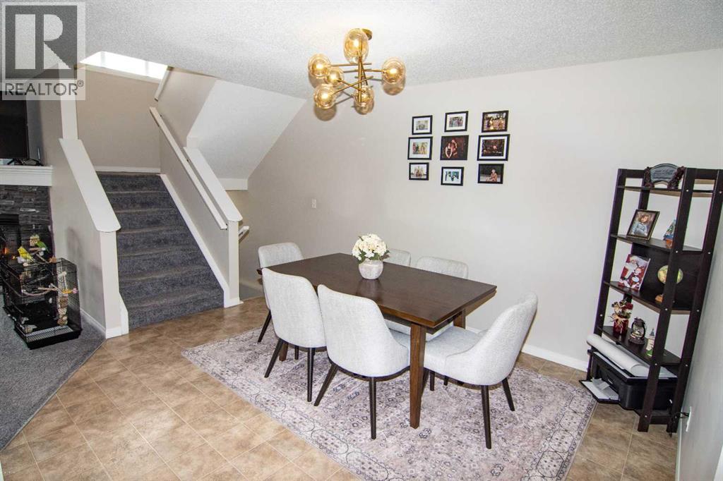 754 Luxstone Gate SW, Airdrie, Alberta  T4B 0H3 - Photo 9 - A2305074