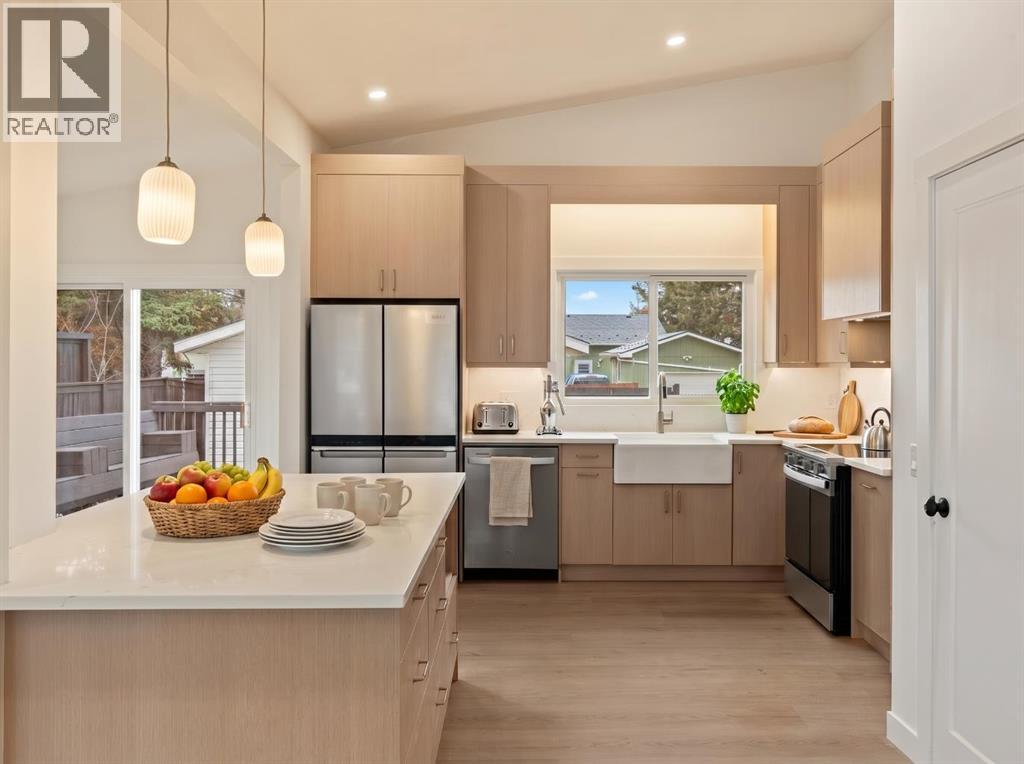 212 Queen Anne Road SE, Calgary, Alberta  T2J 4S7 - Photo 8 - A2304271