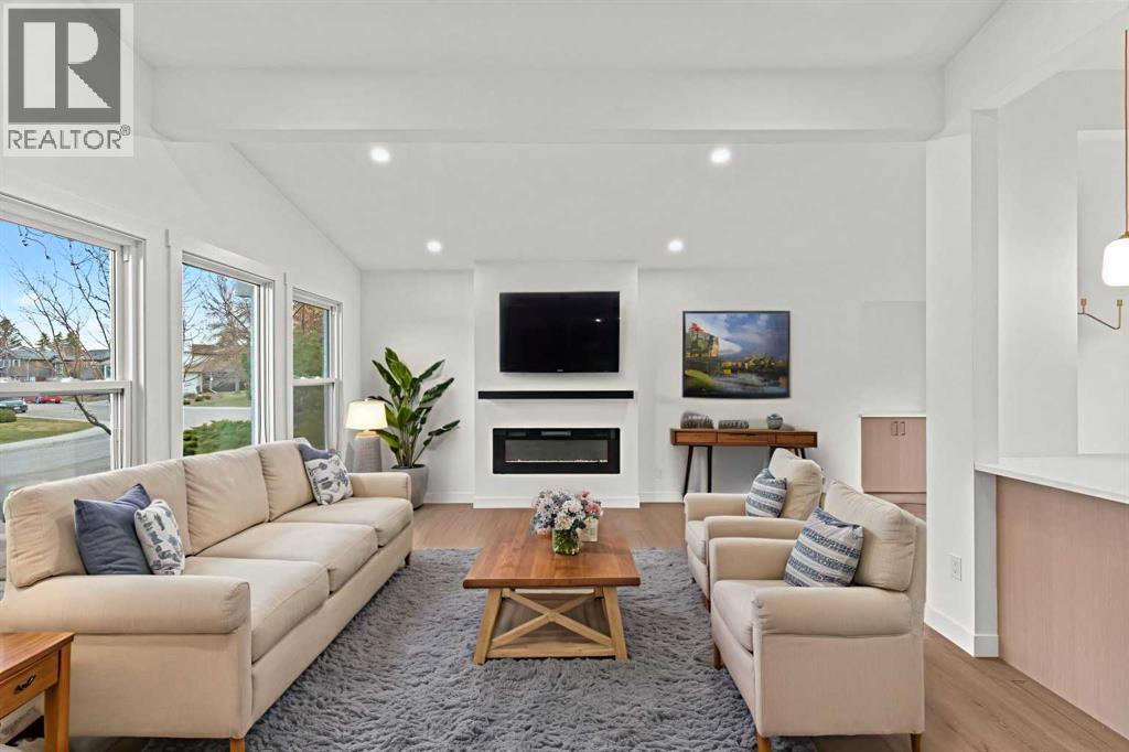 212 Queen Anne Road SE, Calgary, Alberta  T2J 4S7 - Photo 4 - A2304271