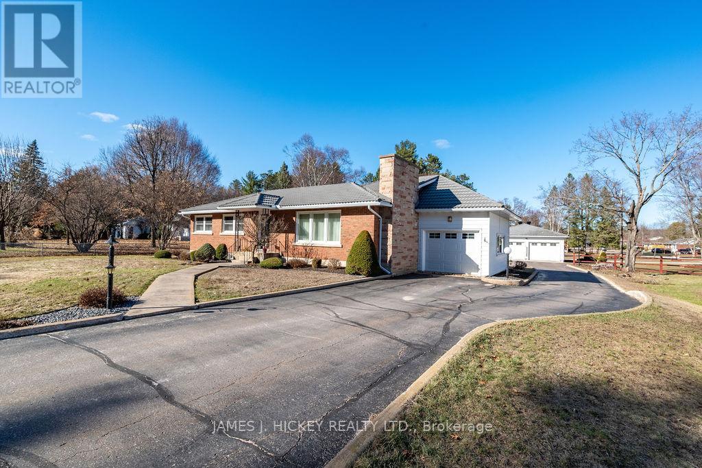 33430 HWY 17 HIGHWAY W, Deep River, Ontario