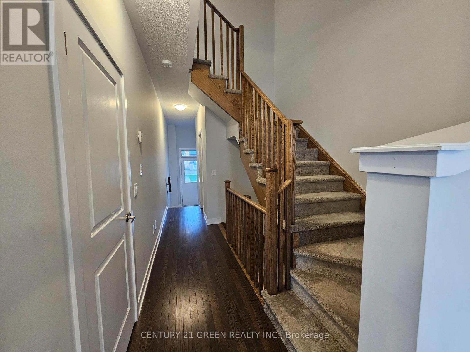 1095 Thompson Drive, Oshawa, Ontario  L1L 0V5 - Photo 2 - E13039158