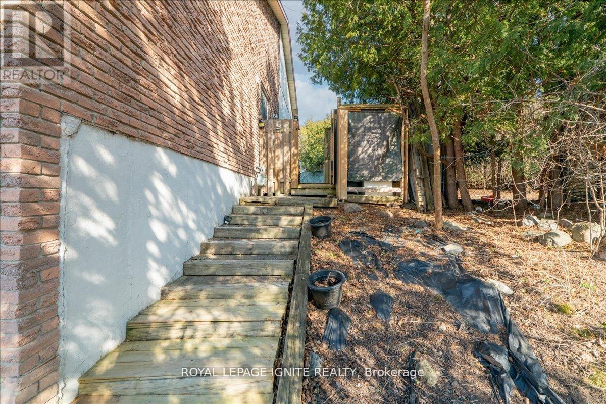 1389 Palmetto Drive, Oshawa, Ontario  L1K 1N1 - Photo 36 - E13045954