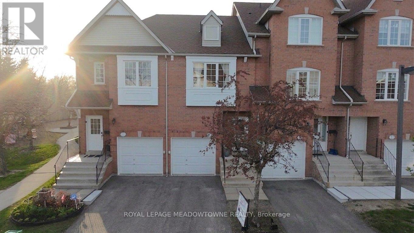 2 - 1591 SOUTH PARADE COURT, Mississauga, Ontario