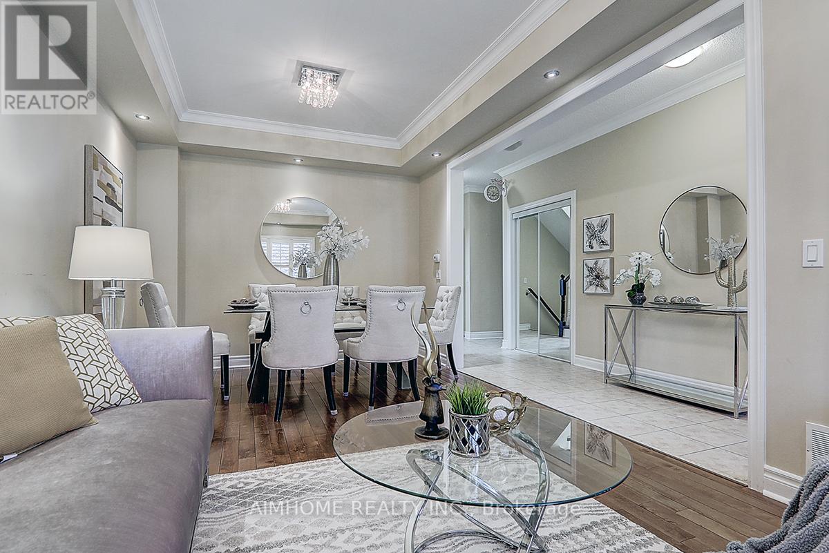 38 Rondeen Road, Vaughan, Ontario  L4K 5S1 - Photo 4 - N13045930