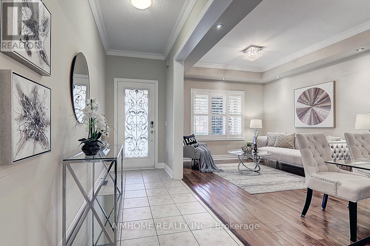 38 Rondeen Road, Vaughan, Ontario  L4K 5S1 - Photo 5 - N13045930