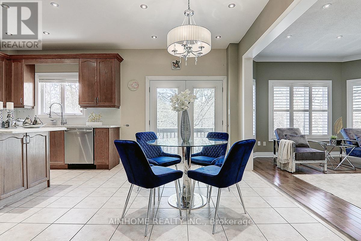 38 Rondeen Road, Vaughan, Ontario  L4K 5S1 - Photo 6 - N13045930