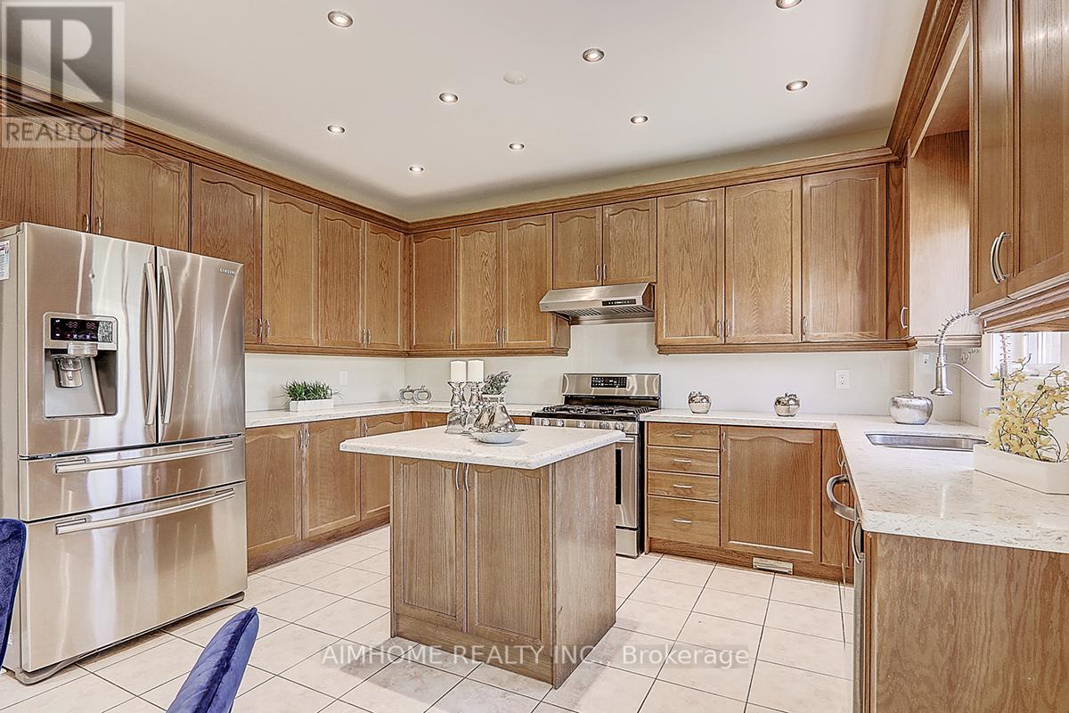 38 Rondeen Road, Vaughan, Ontario  L4K 5S1 - Photo 7 - N13045930