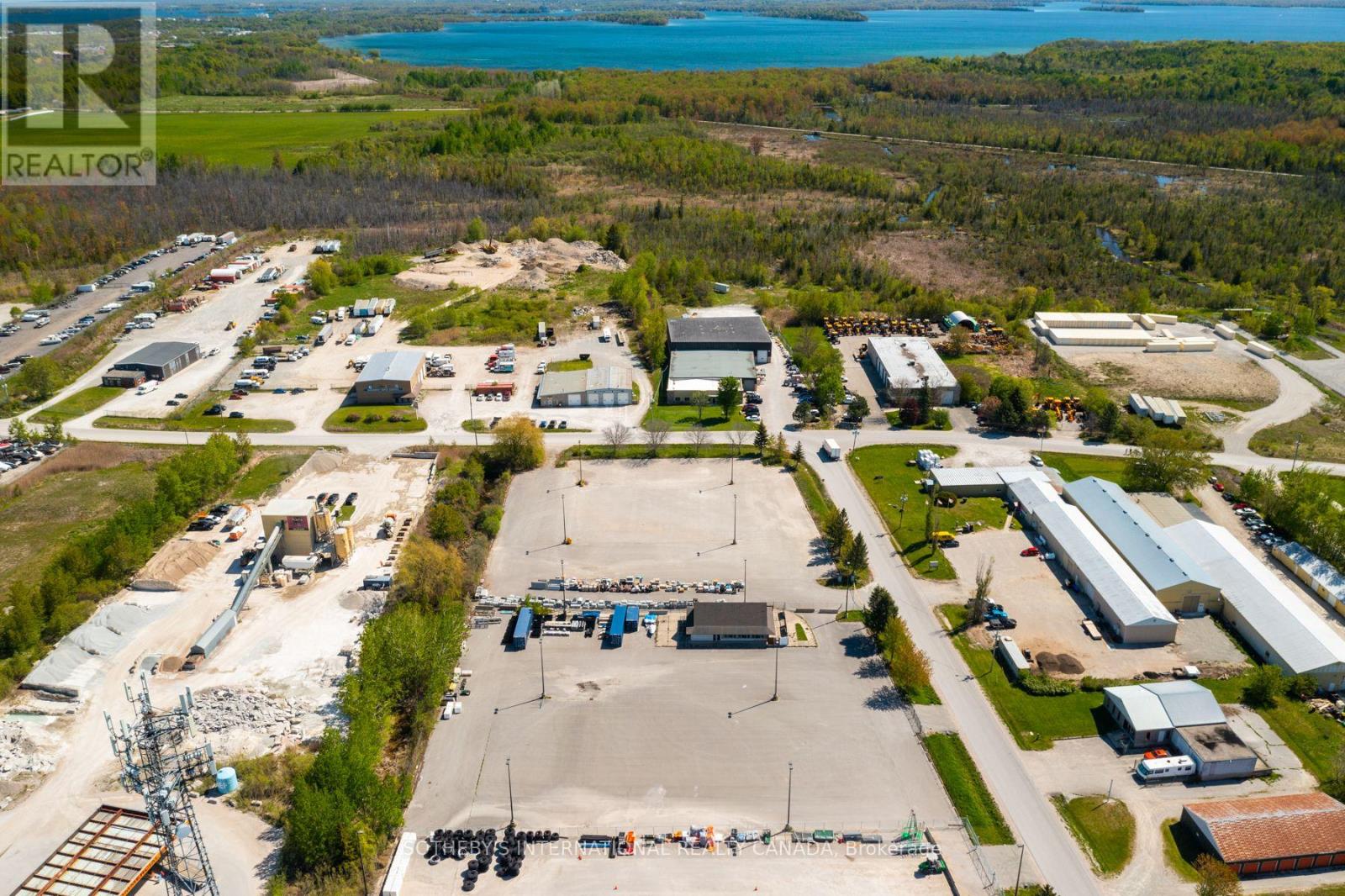 50 Jamieson Drive, Oro-Medonte, Ontario  L3V 0R4 - Photo 5 - S13045964