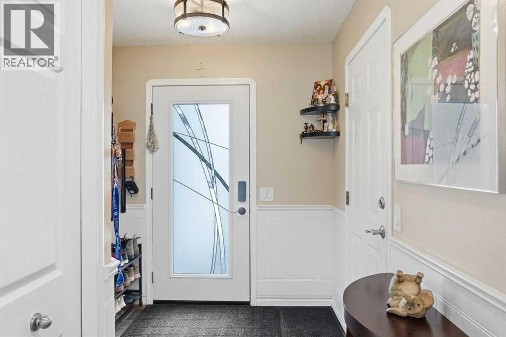 161 Douglas Glen Heath SE, Calgary, Alberta  T2Z 2N1 - Photo 2 - A2303449