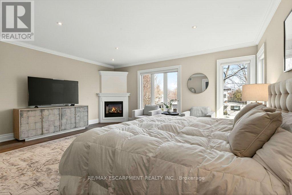 195 Pomona Avenue, Burlington, Ontario  L7N 1S9 - Photo 21 - W12913418