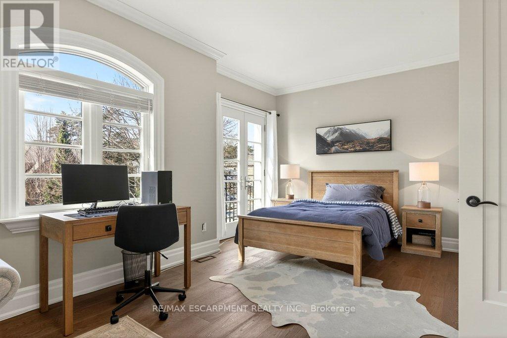 195 Pomona Avenue, Burlington, Ontario  L7N 1S9 - Photo 27 - W12913418