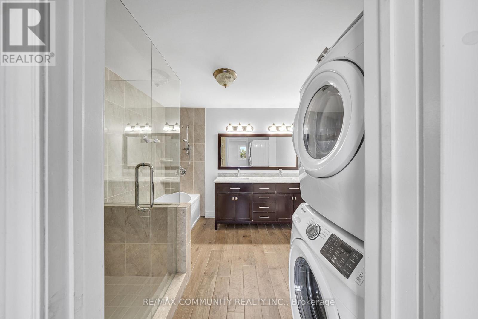 3275 Greenbelt Crescent, Mississauga, Ontario  L5N 5Y1 - Photo 17 - W13045962