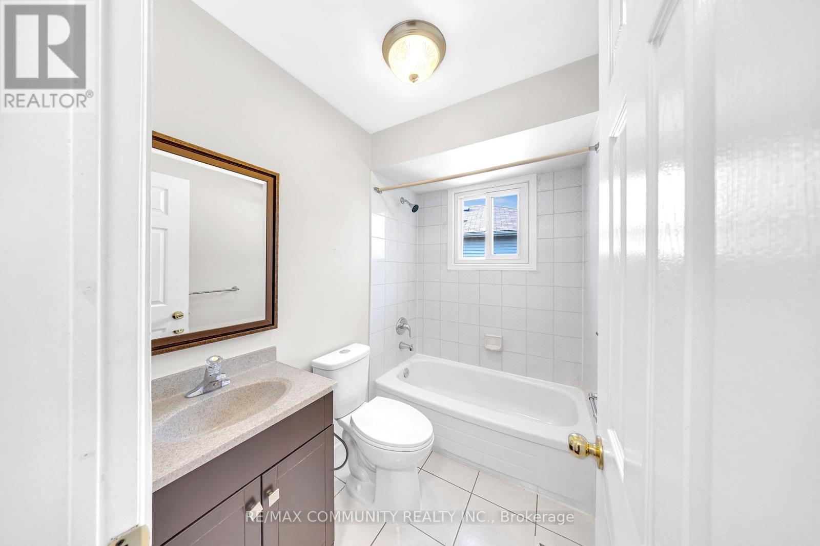 3275 Greenbelt Crescent, Mississauga, Ontario  L5N 5Y1 - Photo 20 - W13045962