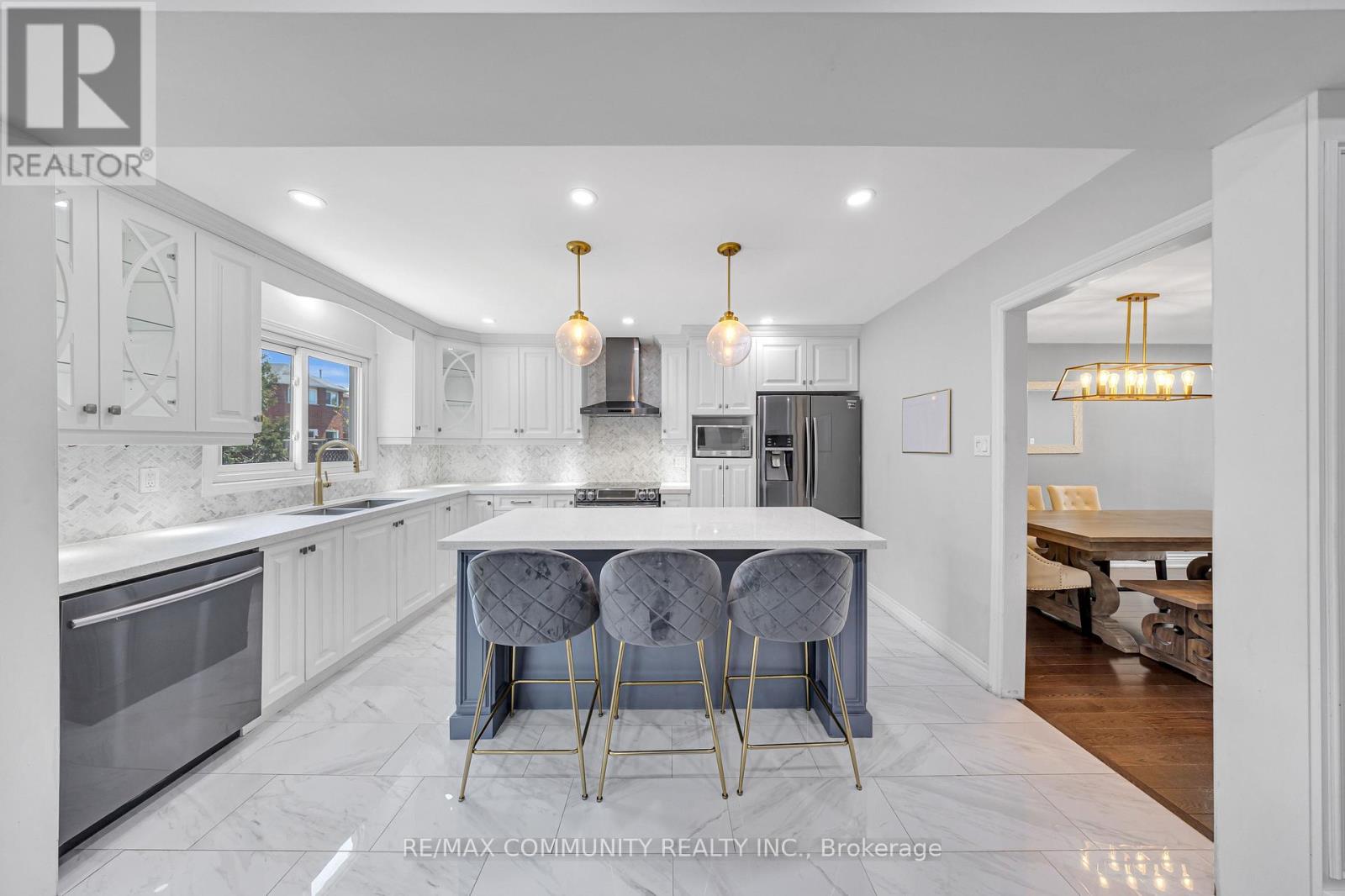 3275 Greenbelt Crescent, Mississauga, Ontario  L5N 5Y1 - Photo 6 - W13045962