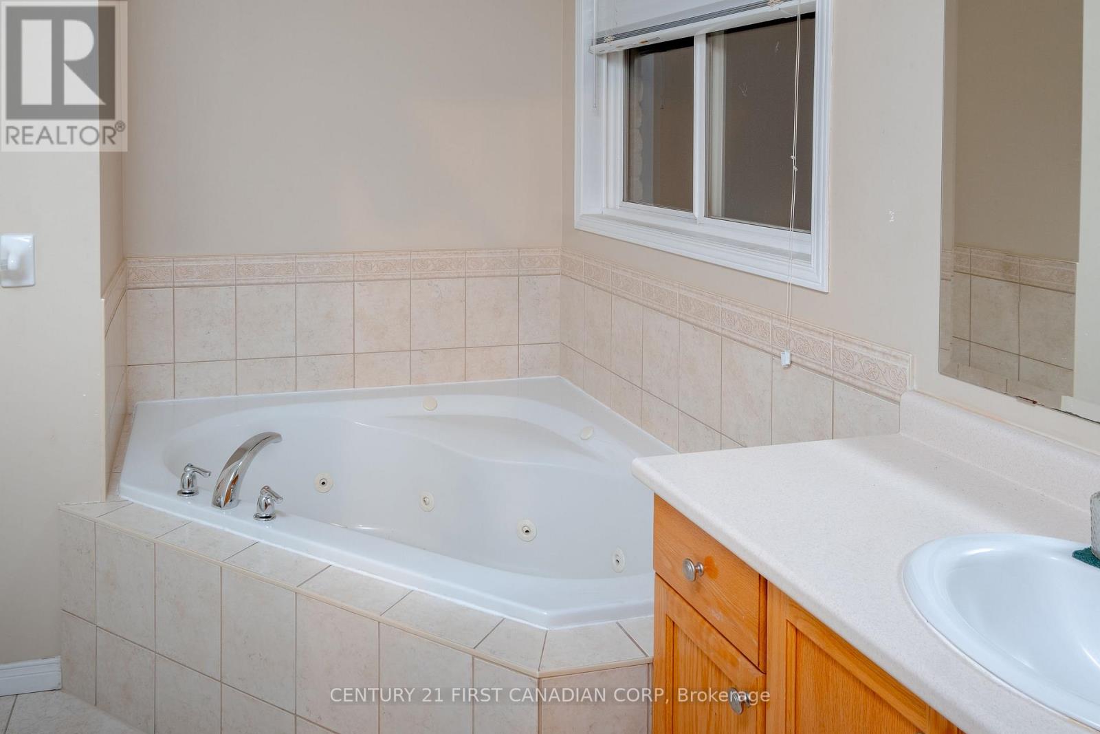 1841 Foxwood Avenue, London North, Ontario  N6G 0C4 - Photo 18 - X12647046