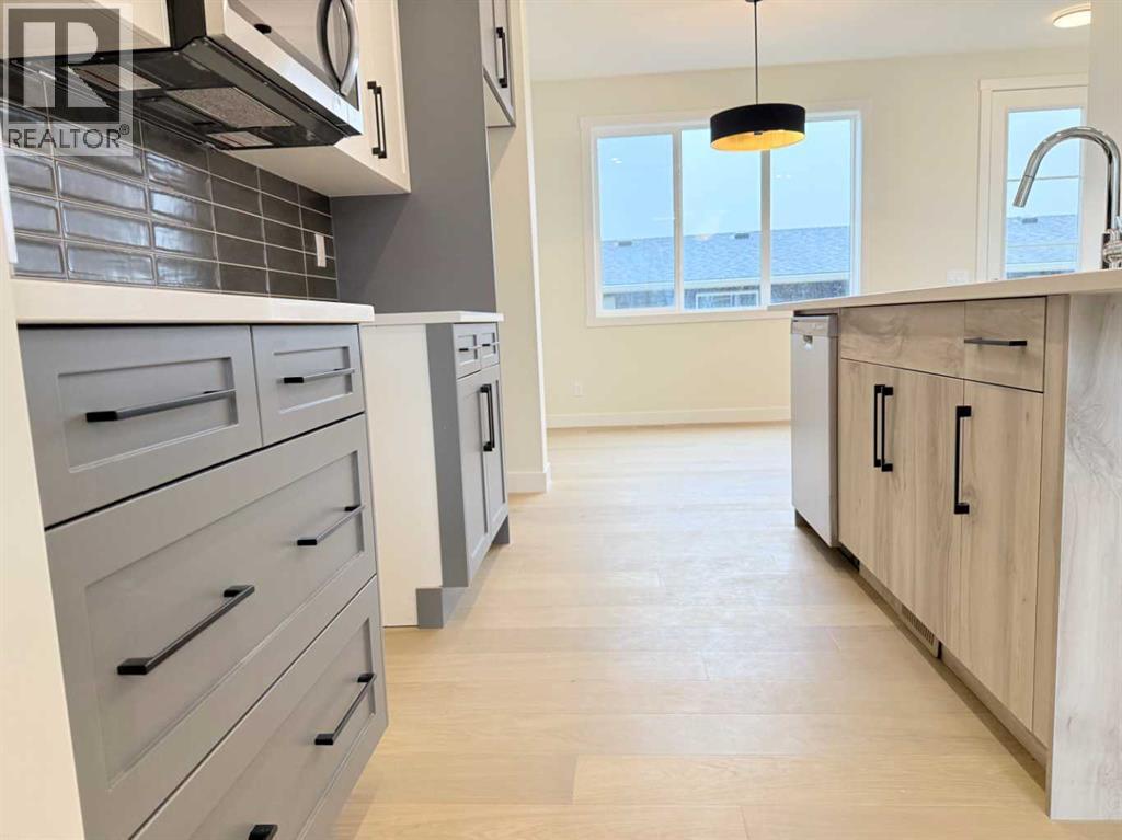 322 Sundown Road, Cochrane, Alberta  T4C 3H2 - Photo 8 - A2193822