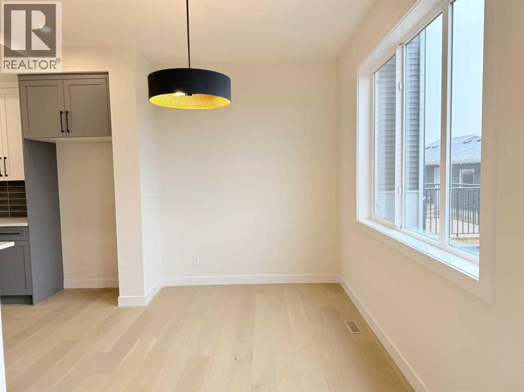 322 Sundown Road, Cochrane, Alberta  T4C 3H2 - Photo 17 - A2193822