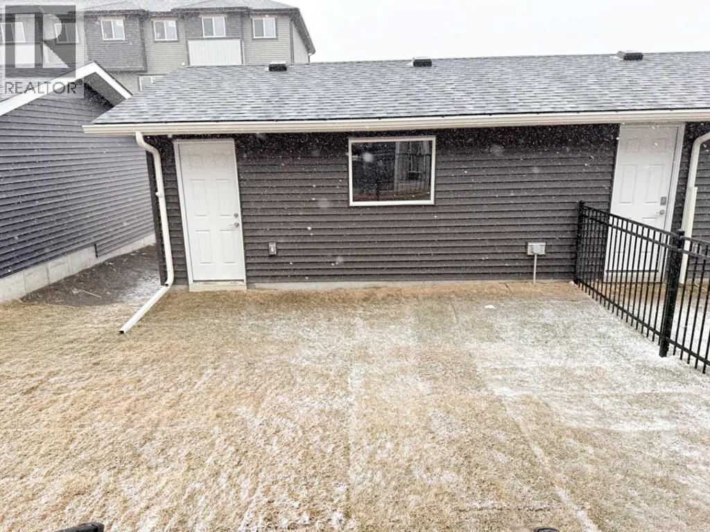 322 Sundown Road, Cochrane, Alberta  T4C 3H2 - Photo 43 - A2193822