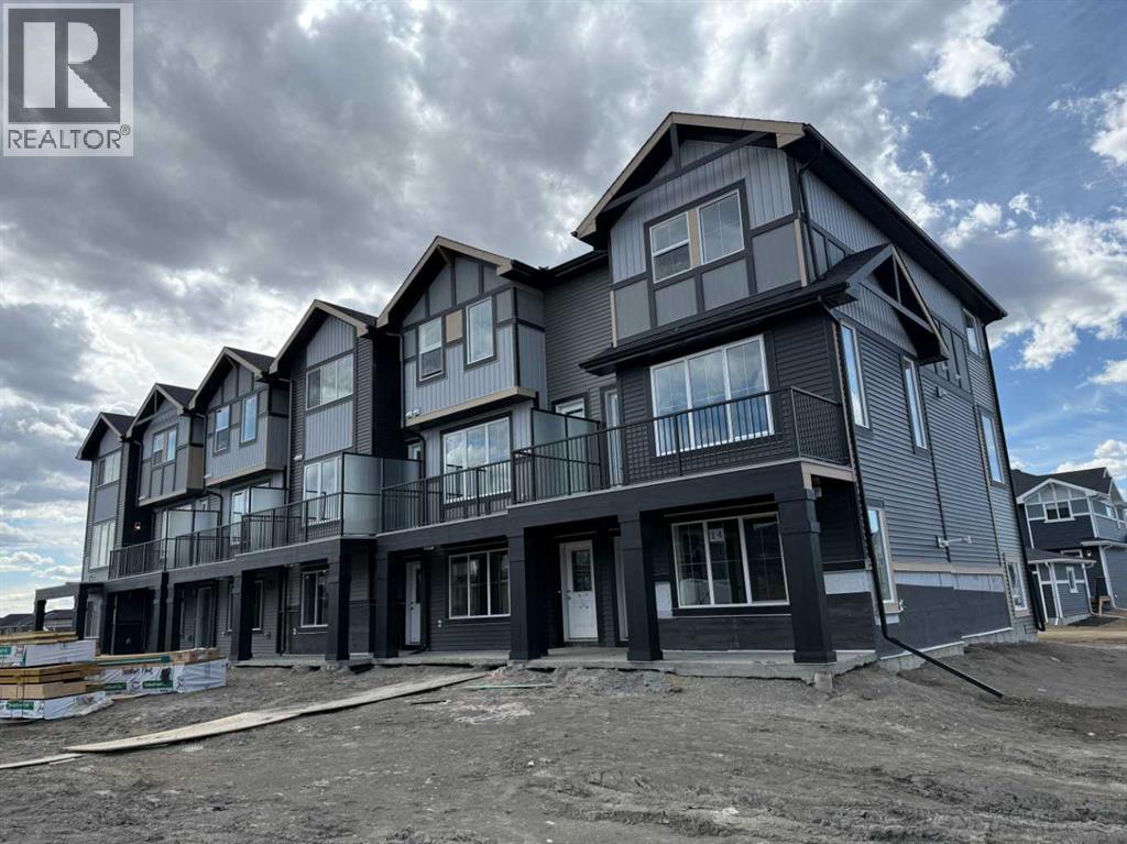 16 Sundown Place, Cochrane, Alberta  T4C 3H2 - Photo 2 - A2269276