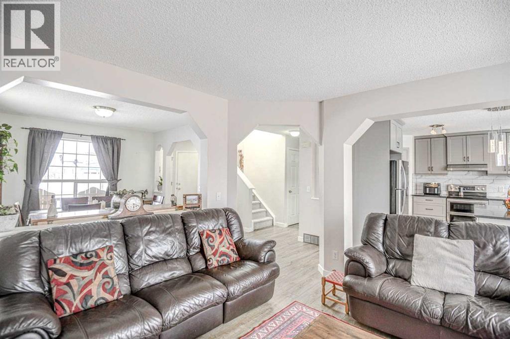 207 Crystalridge Place, Okotoks, Alberta  T1S 1T9 - Photo 6 - A2298825