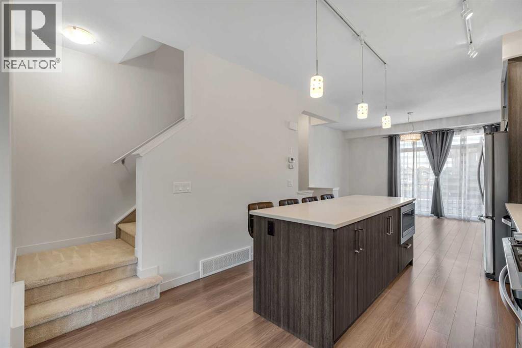 958 Sherwood Boulevard NW, Calgary, Alberta  T3R 0V3 - Photo 11 - A2301404