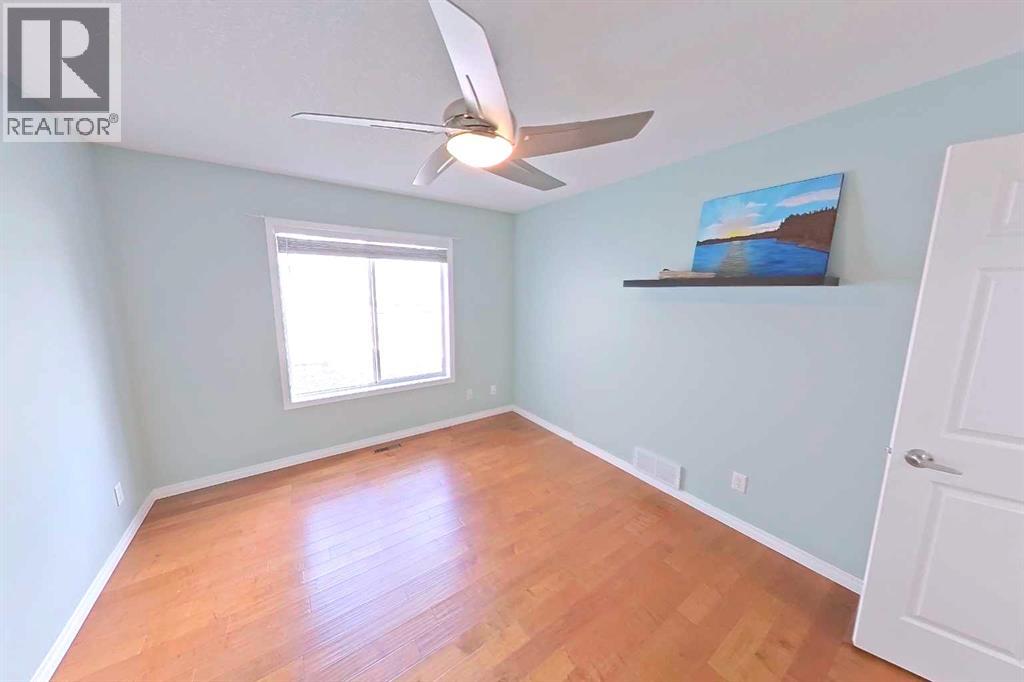 218 Centre Avenue W, Airdrie, Alberta  T4B 2M6 - Photo 16 - A2305162