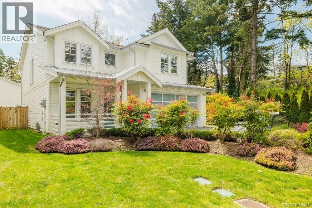 30 Jedburgh Rd, View Royal, British Columbia  V9B 6N7 - Photo 2 - 1032423