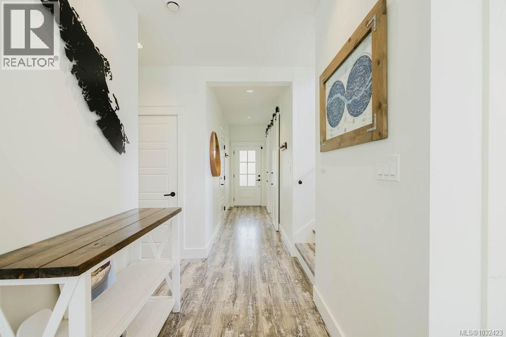 30 Jedburgh Rd, View Royal, British Columbia  V9B 6N7 - Photo 8 - 1032423