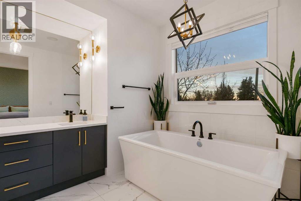 2412 23 Street NW, Calgary, Alberta  T2M 3Y2 - Photo 11 - A2303612