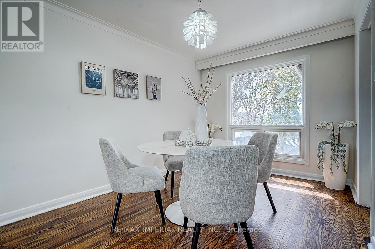 8 Fargo Avenue, Toronto, Ontario  M2M 1T9 - Photo 14 - C13045516