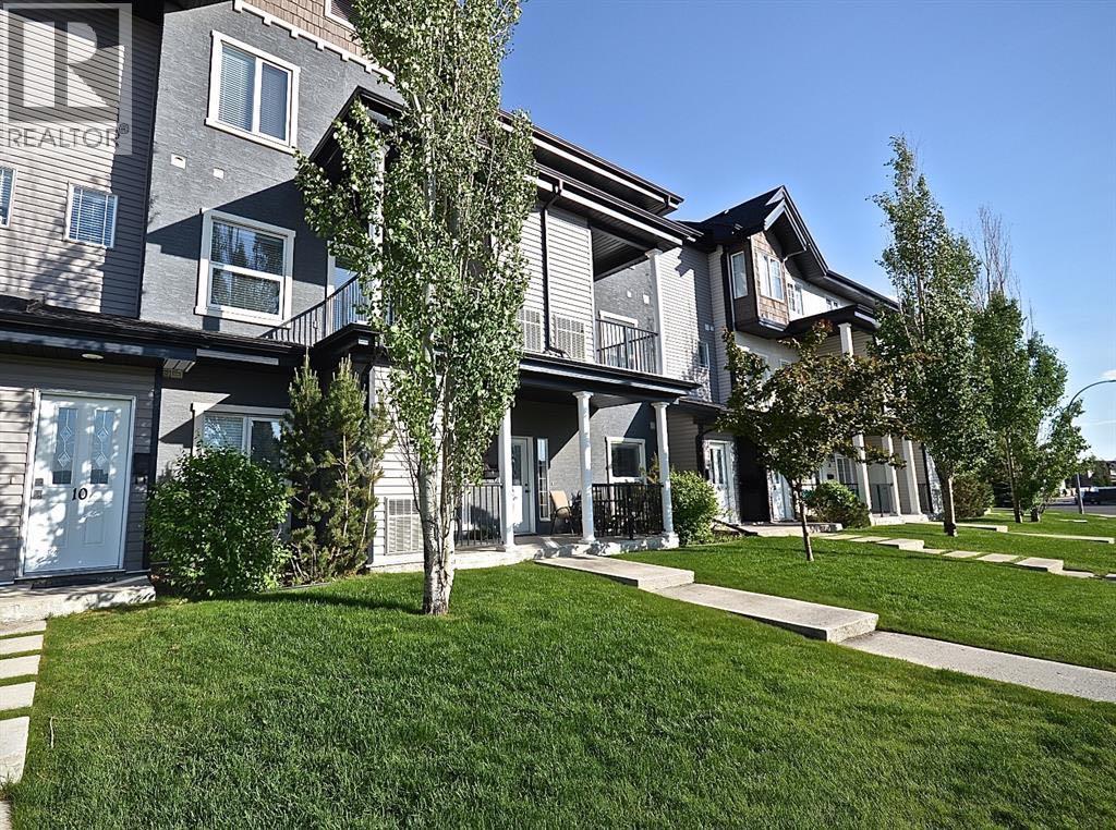 10, 298 Somerset Way SE, Medicine Hat, Alberta