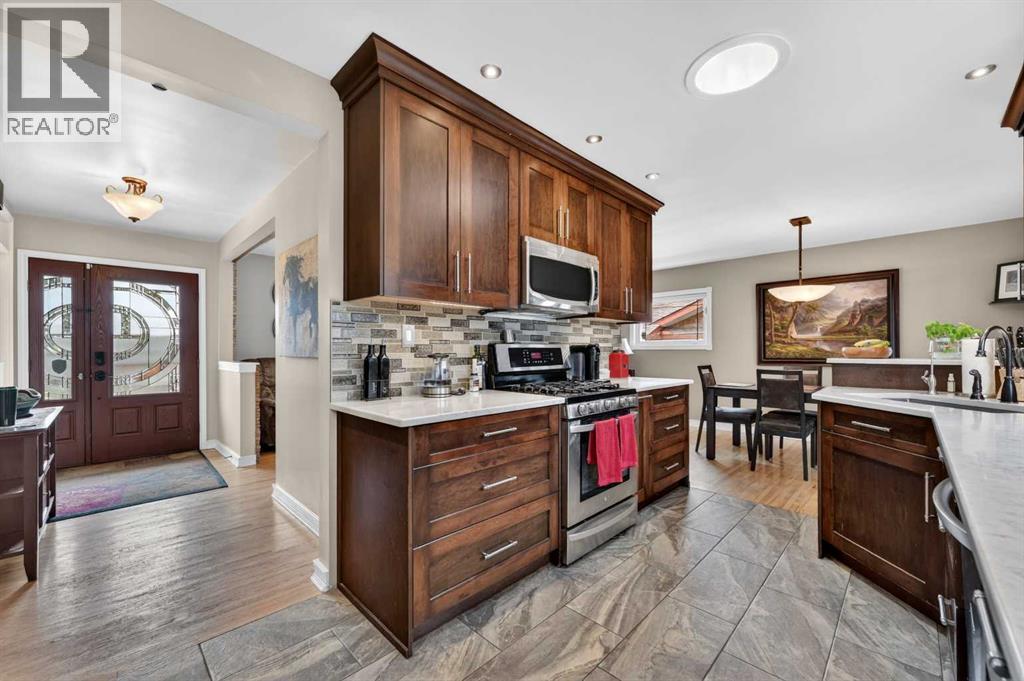 2023 Glenwood Drive SW, Calgary, Alberta  T3E 3Y7 - Photo 13 - A2305103