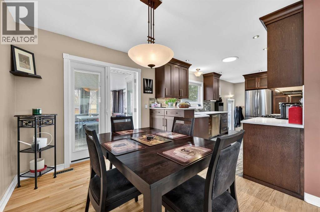 2023 Glenwood Drive SW, Calgary, Alberta  T3E 3Y7 - Photo 10 - A2305103