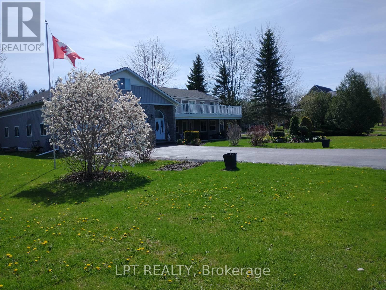 33810 Darryl Court, Bluewater, Ontario  N0M 2T0 - Photo 43 - X12897966