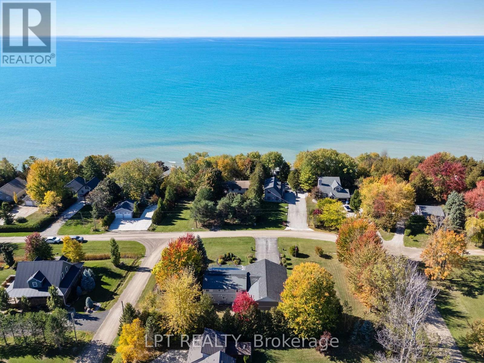 33810 Darryl Court, Bluewater, Ontario  N0M 2T0 - Photo 47 - X12897966