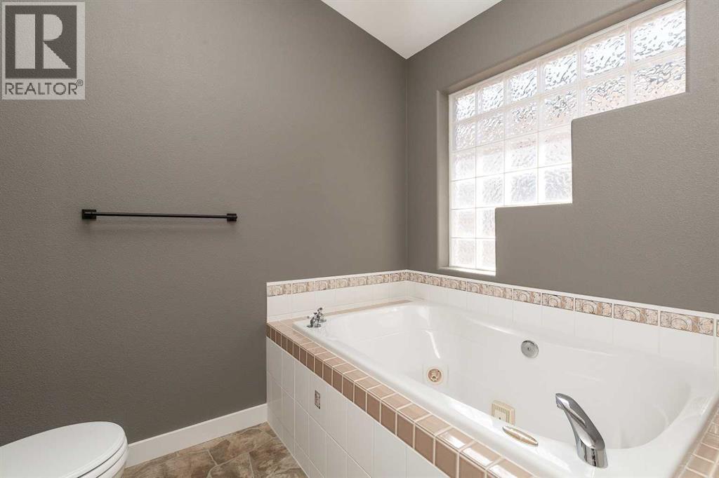 39 Fairmont Park Lane S, Lethbridge, Alberta  T1K 7H6 - Photo 17 - A2304274