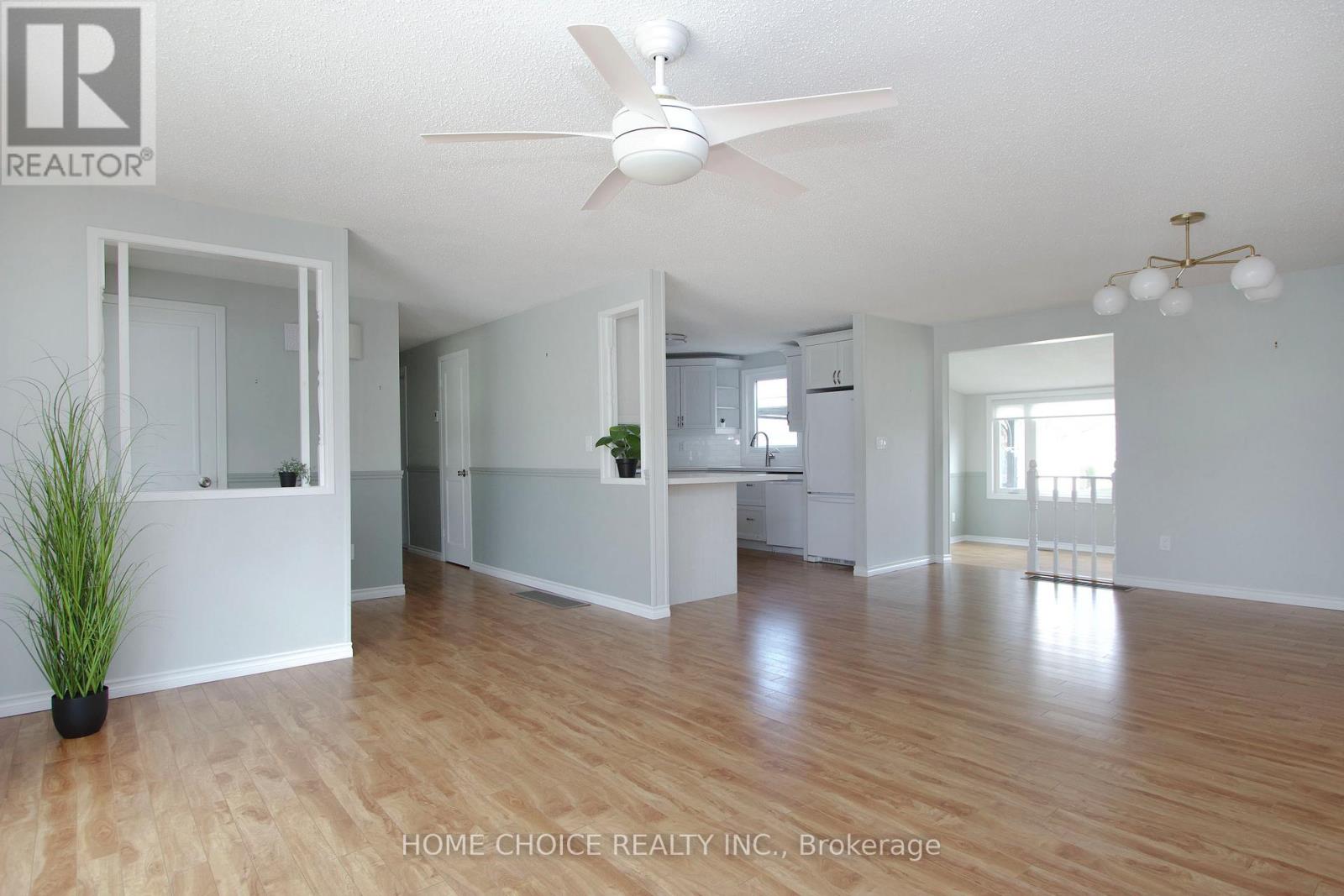 8 Loyalist Court, Clarington, Ontario  L1B 1A8 - Photo 10 - E13046006