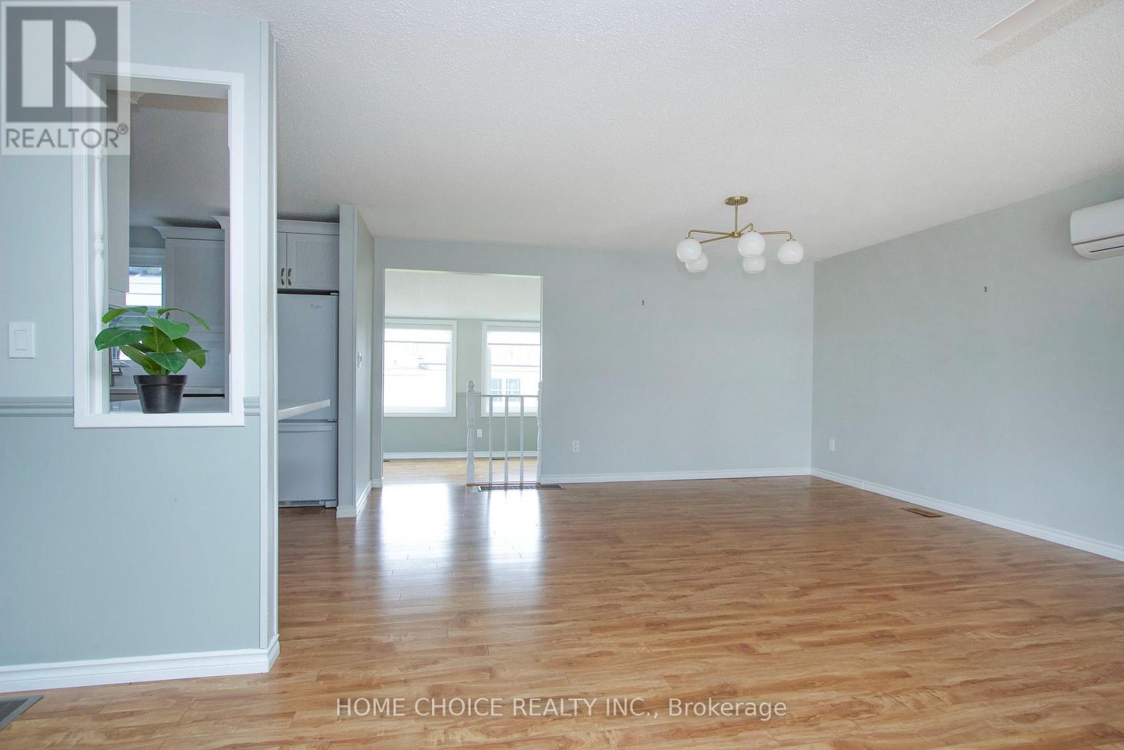 8 Loyalist Court, Clarington, Ontario  L1B 1A8 - Photo 11 - E13046006