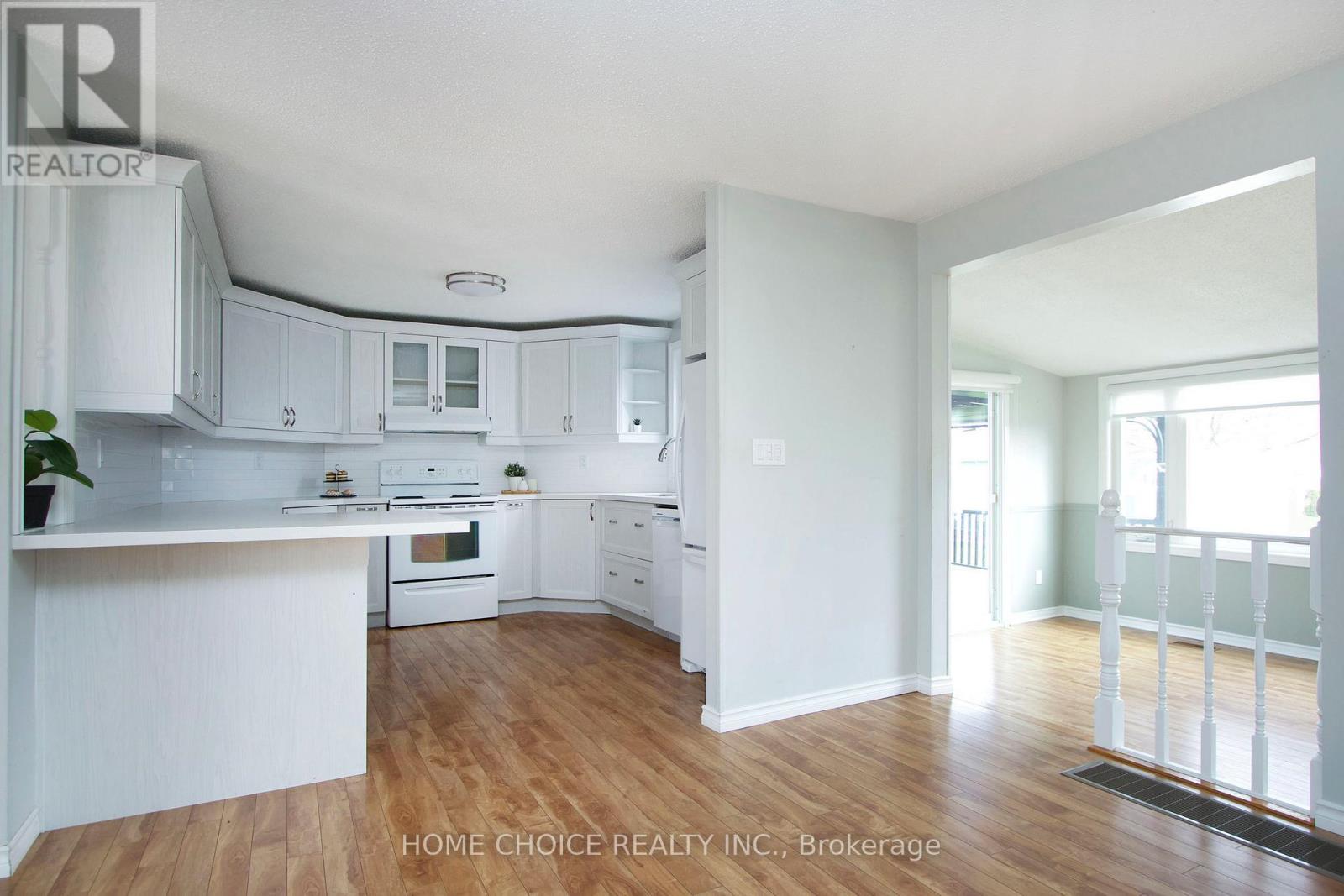 8 Loyalist Court, Clarington, Ontario  L1B 1A8 - Photo 12 - E13046006